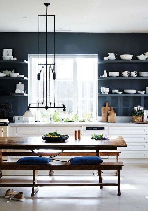 Which Shape is Correct for your Kitchen Island? Maria