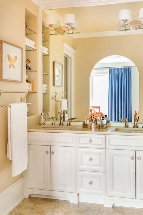 How To Refresh Your Bathroom Without Replacing The Tile Before And After