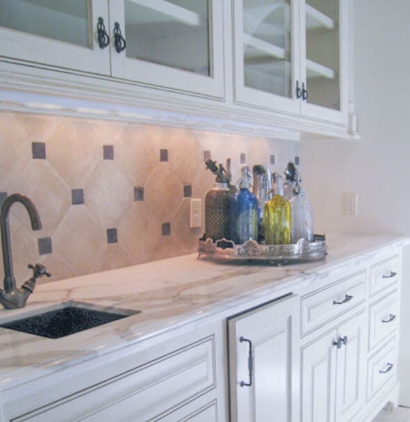 Vancouver Interior Designer: Can You use Large Tiles for Your Kitchen ...