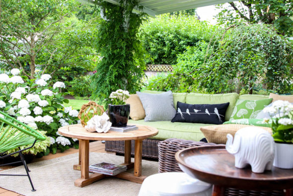 Do's and Don'ts for Decorating with Black Outside: Before & After