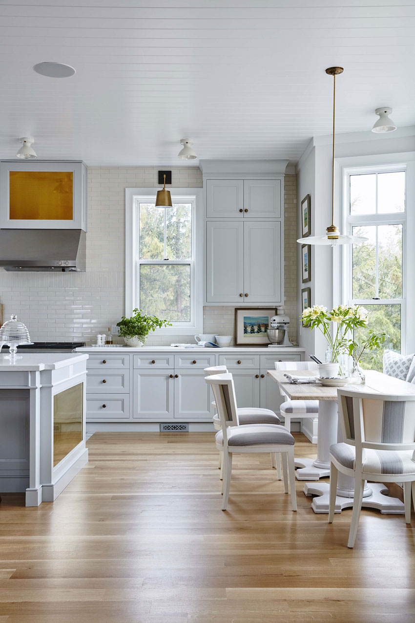 white kitchen breakfast nook