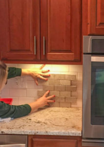 WWMD: Help my Beige Glass Backsplash Turned Gray! - Kitchens