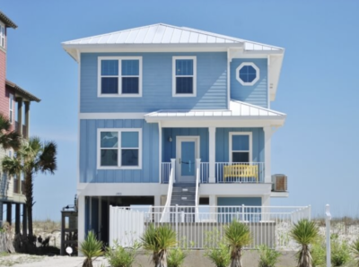 Six Best Exterior Colours For a Lakehouse or a Beach House