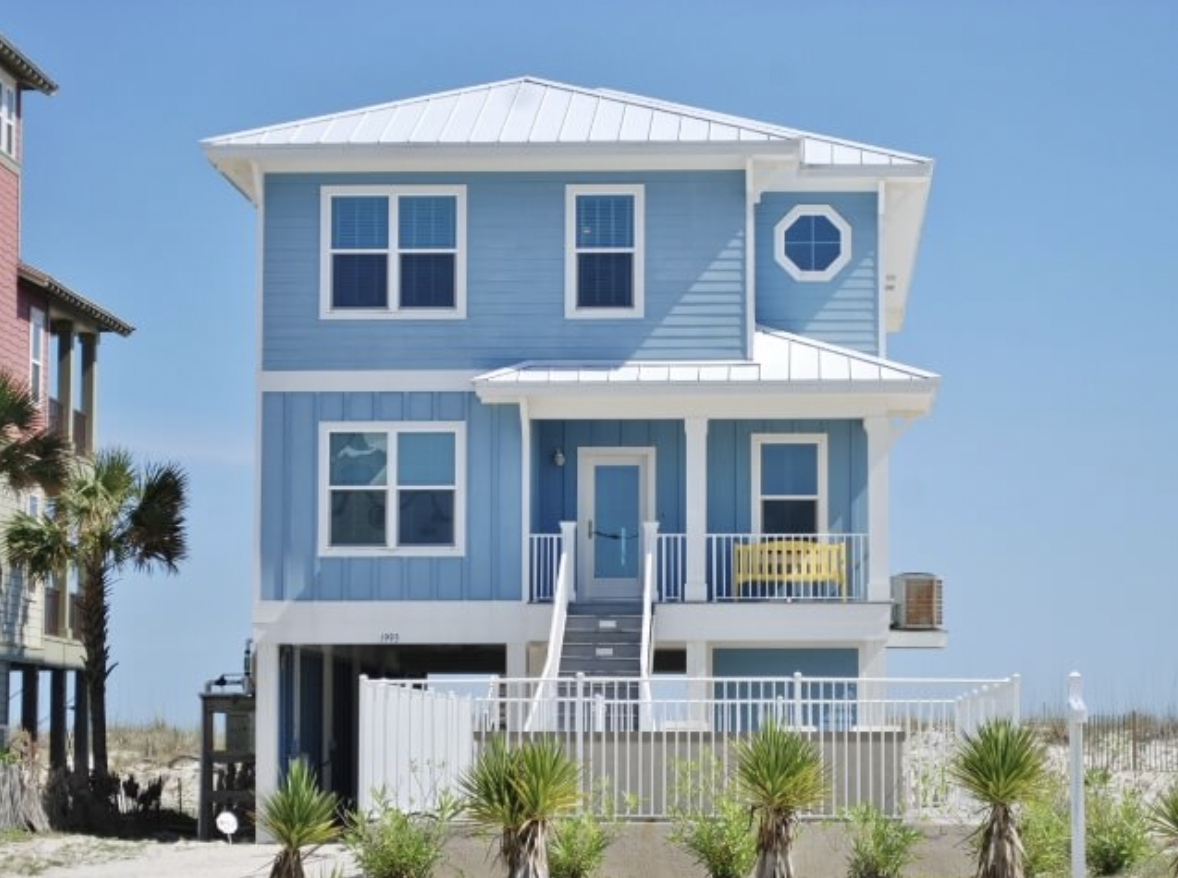 Six Best Exterior Colours For a Lake House or a Beach House
