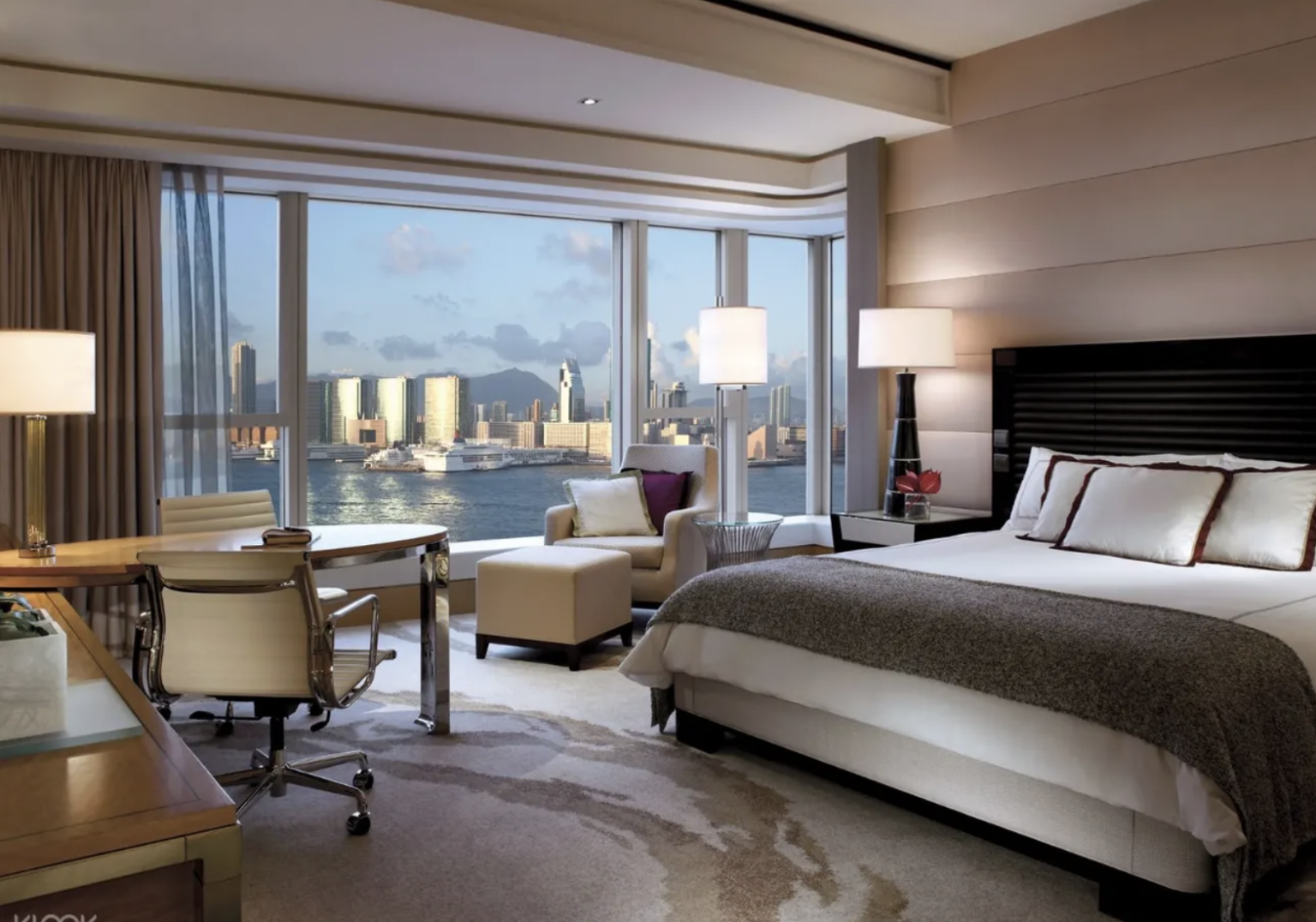 Lamps vs. Overhead Lighting Which Camp are You? Advice for Homeowners