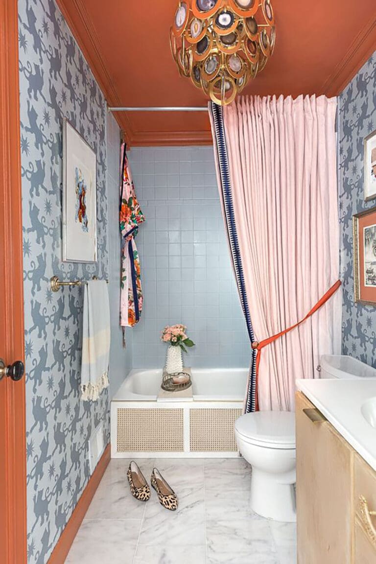 Colour Rescue: Simple Fixes for Your Dated Bathroom - Advice for Homeowners